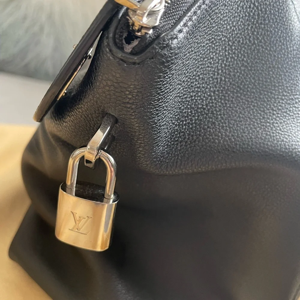 Louis Vuitton black leather top handle bag - Picture 13 of 13